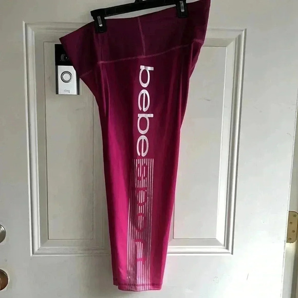 BeBe Sport Capri Leggings~Size Large - Picture 5 of 6
